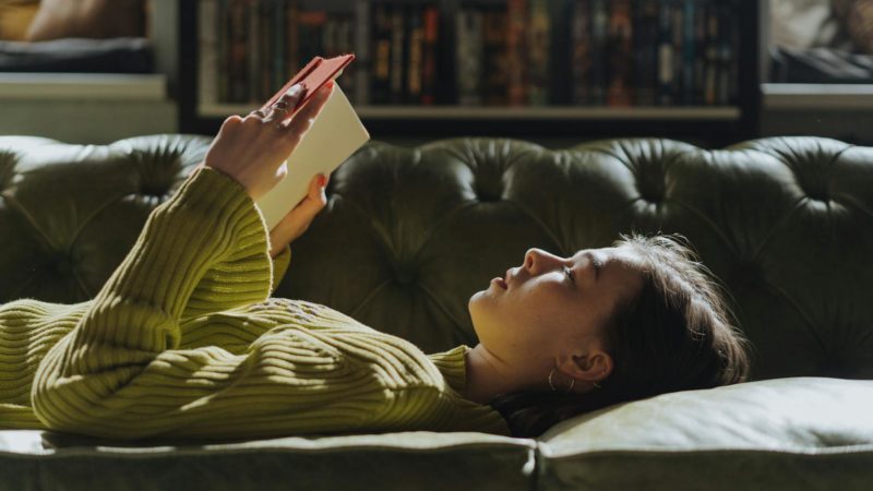 5 Tips to Develop a Consistent Reading Habit